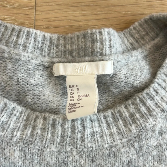 H&M Wool Sweater Gray Cozy Longline Long Sleeve Warm Knit Top Women Small Casual - Picture 2 of 5